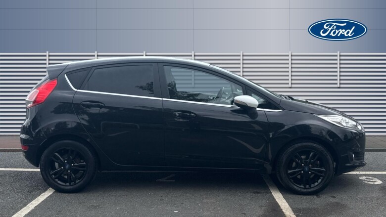 Ford Fiesta 1.25 82 Zetec 5dr Petrol Hatchback